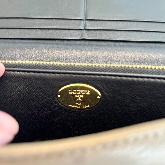 Loewe Anagram Tassel Leather Long Wallet in Light Gold - Picture 5 of 13